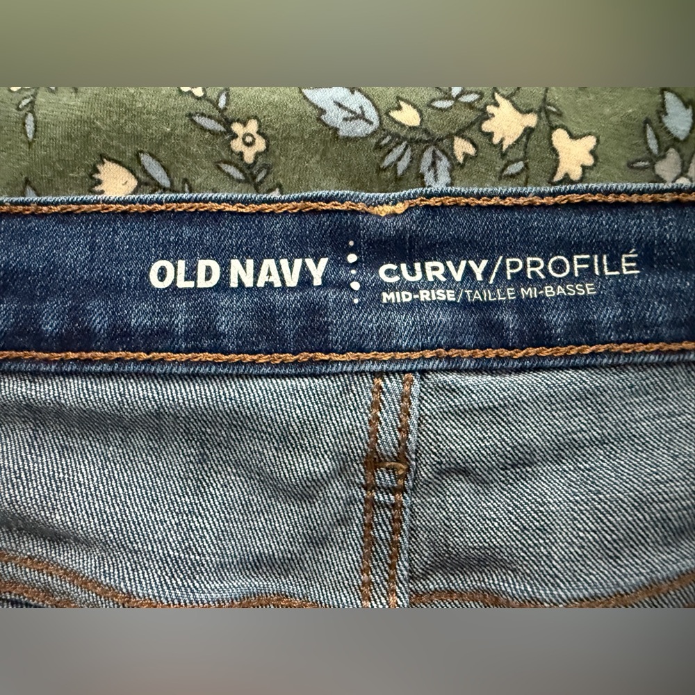 Old Navy Curvy Profile Mid-Rise Skinny Jeans size 16 - Picture 4 of 5